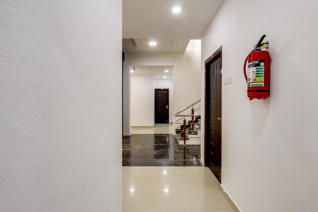 Oyo 69625 Mayuraa Residency Hotel Kumbakonam Exterior photo