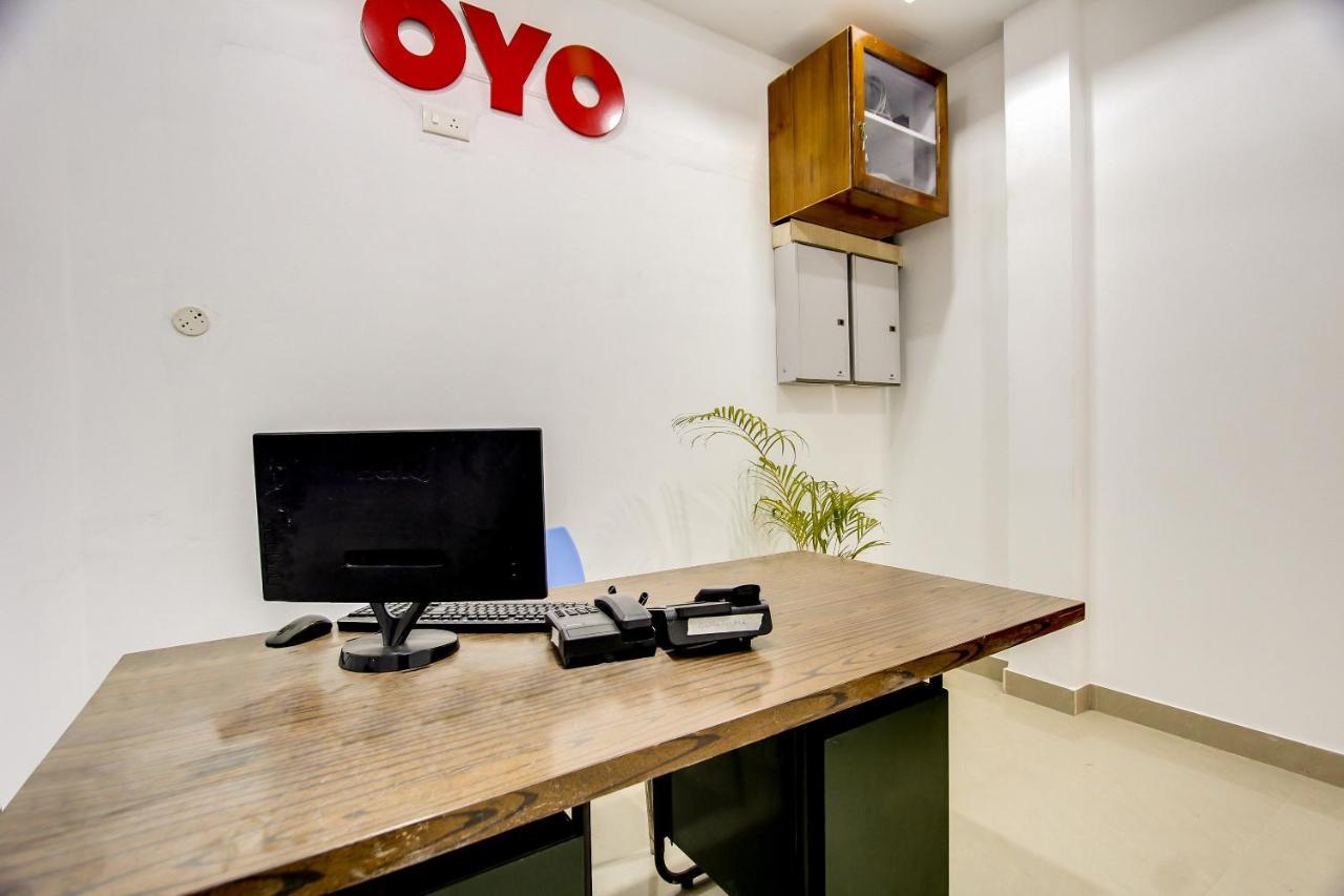 Oyo 69625 Mayuraa Residency Hotel Kumbakonam Exterior photo