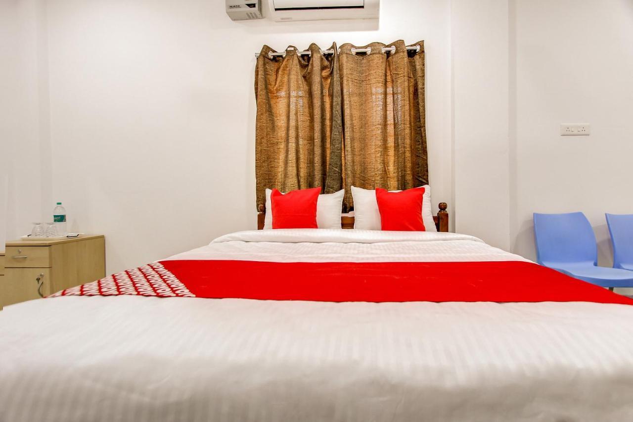 Oyo 69625 Mayuraa Residency Hotel Kumbakonam Exterior photo