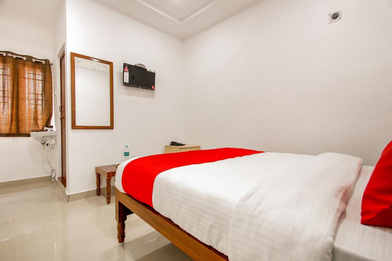 Oyo 69625 Mayuraa Residency Hotel Kumbakonam Exterior photo