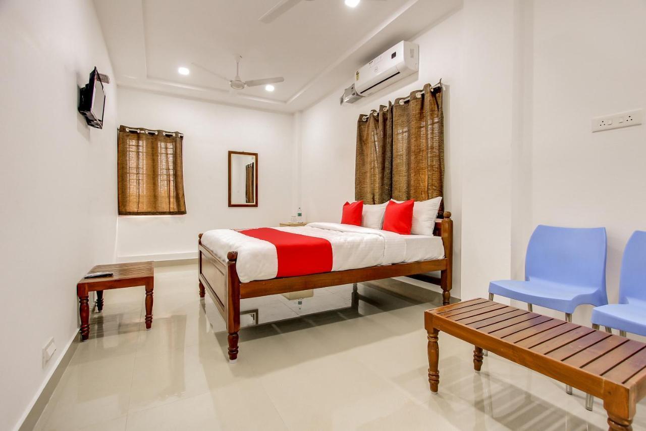 Oyo 69625 Mayuraa Residency Hotel Kumbakonam Exterior photo